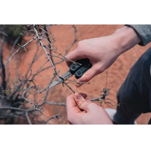 negro Alicates multifuncional Gear X