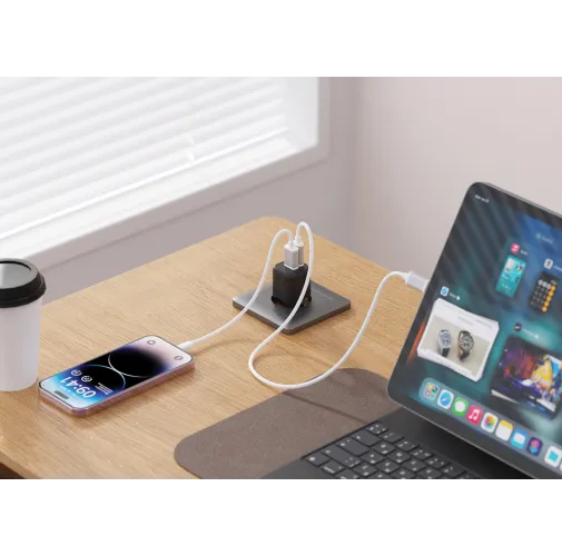 Cargador GAN plástico reciclado RCS Urban Vitamin Monterey