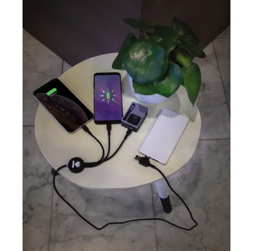 negro Cable 6 en 1 con logo iluminado