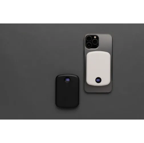 blanco Powerbank MagBoost de 5000 mah de plástico reciclado RCS