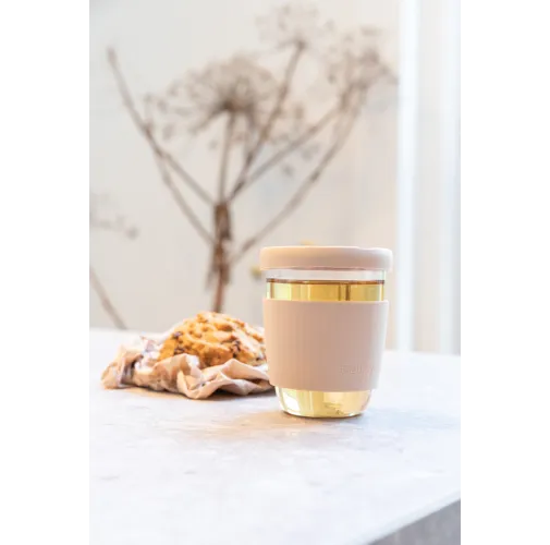 Vaso de borosilicato Ukiyo con tapa y funda de silicona