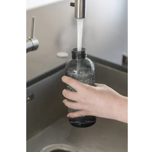 Botella de agua estanca con tapa metálica