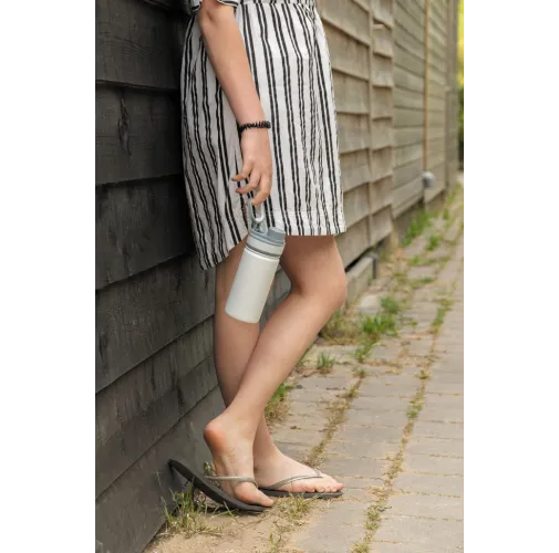 Botella de acero inoxidable al vacío con tapa deportiva 550m