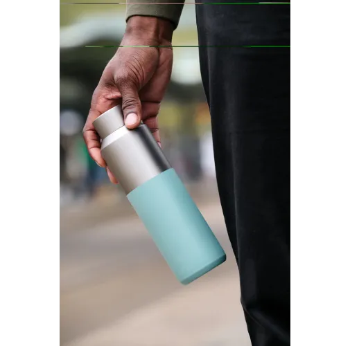 Botella de agua Fluid acero reciclado certificado RCS 600 ml