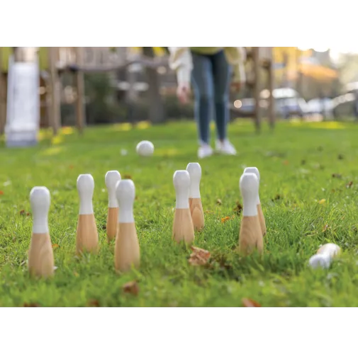 Juego de bolos de madera