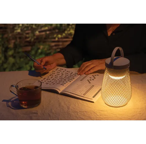 Lámpara de mesa Aurora recargable USB plástico reciclado RCS