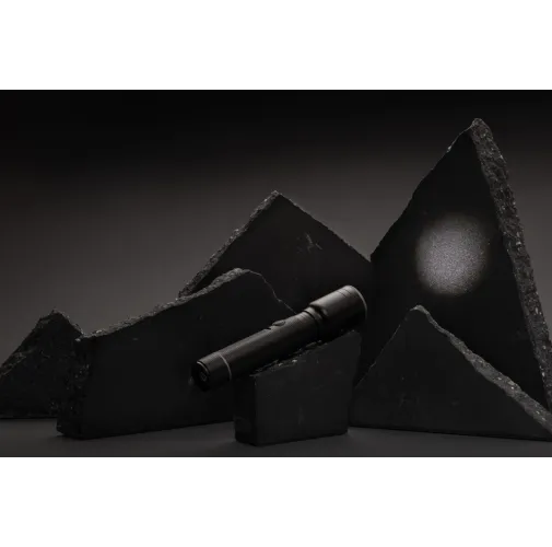 Linterna resistente recargable USB de aluminio reciclado RCS