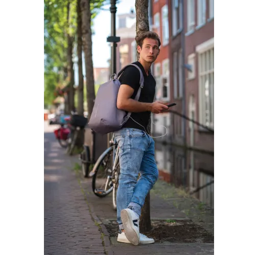 Bobby Soft, mochila antirrobo