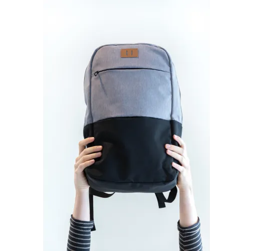 Moderna mochila portátil de 15.6\