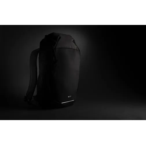 Mochila de negocios Swiss Peak AWARE ™ RPET de 15,6\