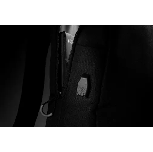 Mochila para portátil Swiss Peak AWARE™ RFID y USB A