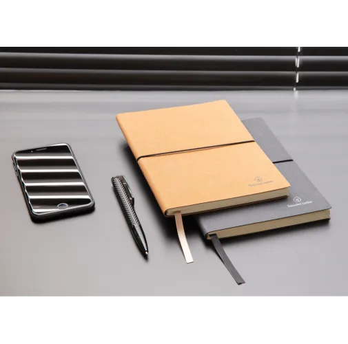 Libreta A5 de cuero reciclado GRS