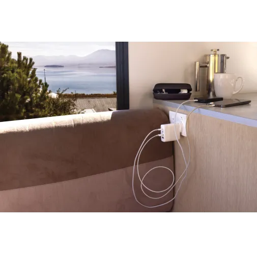 Cargador viaje de plástico Travel Charge Pro RCS con USB C