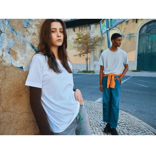 Camiseta relax de algodón reciclado IQONIQ Kakadu