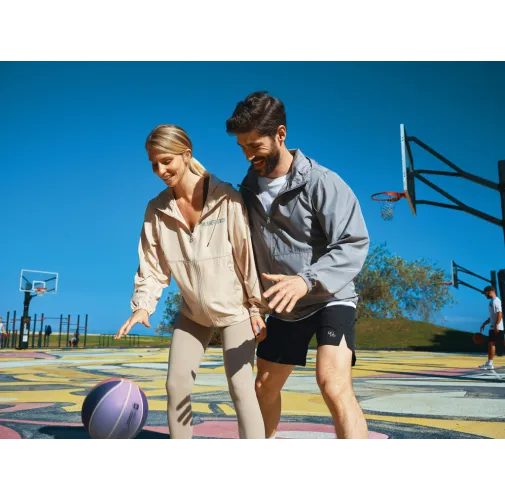 Chaqueta ligera IQONIQ Logan de poliéster reciclado