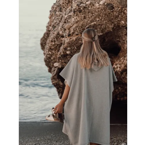 Poncho de playa de felpa VINGA Tolo hamam