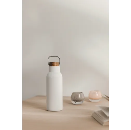 Botella vacio VINGA Ciro RCS reciclada 580 ml