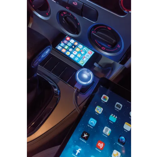 Potente cargador de coche dual